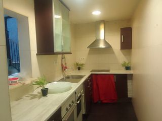 Semi detached house in Gorg. Casa en venta para inversores en el gorg, badalona
