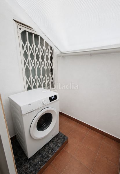 Foto 4fe0c656-1e15-46f1-b671-03d77df9bfcf. Planta baixa amb calefacció a Sant Crist Badalona