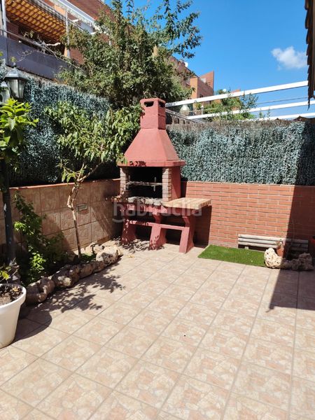 Foto 0f98e72c-6642-4e02-81c3-be0421885828. Casa amb calefacció a Bufalà Badalona