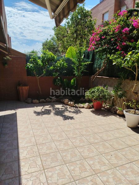 Foto 422a03d7-0225-483e-8772-66f5037670c2. Casa amb calefacció a Bufalà Badalona