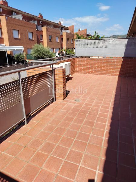 Foto 50a6f0df-411b-4282-bcdb-1da3044fa3ef. Casa amb calefacció a Bufalà Badalona