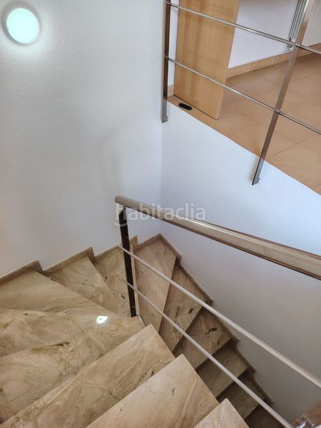 Foto 50cd8554-8a77-4246-b8d6-b5e31b18dacb. Casa amb calefacció a Bufalà Badalona