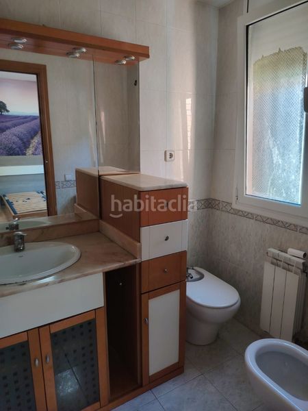 Foto cd003e97-9b26-4f40-9b80-7f387830e27a. Casa amb calefacció a Bufalà Badalona