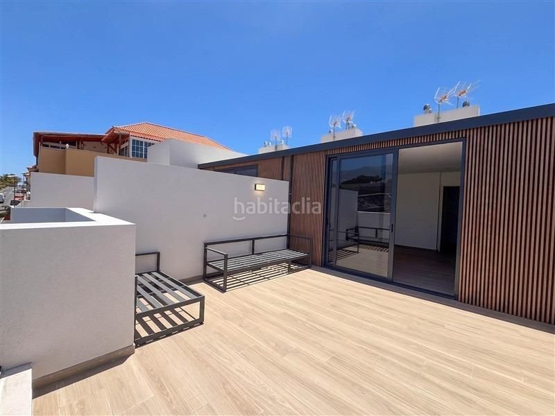 Foto 0a7eaee7-4cd1-4ca5-8a3f-6b8ca3f7d16d. Casa adossada amb aparcament a Playa de San Juan Guía de Isora