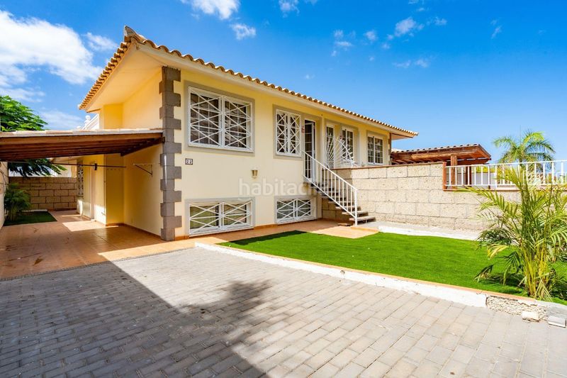 Foto 0dfe68a8-9a38-4969-87be-d57b3df24ac6. Casa adossada amb aparcament a Palm - Mar Arona