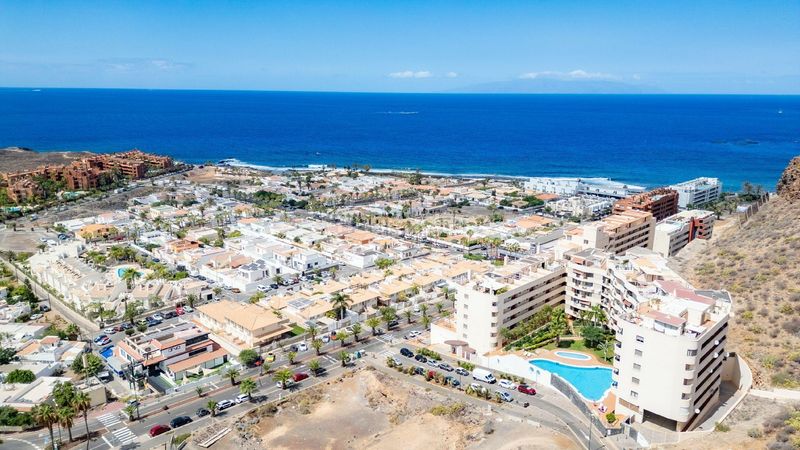 Foto 1ff0262a-96cb-49ef-be5b-17135590cd05. Casa adossada amb aparcament a Palm - Mar Arona