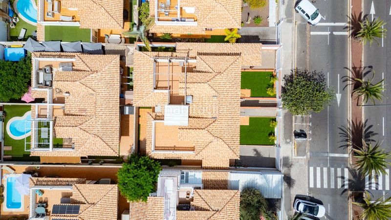 Foto 661698af-75dc-436f-b2ce-3f3ebc7ad37f. Casa adossada amb aparcament a Palm - Mar Arona