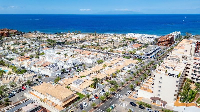 Foto 7da5caee-abff-417d-8ed8-7683eb9c2a5c. Casa adossada amb aparcament a Palm - Mar Arona