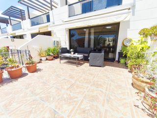 Reihenhaus in Casco Urbano. Adosado en venta terrazas del galeon, adeje
