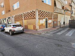 Business premise  Calle fuentenovilla. Local en fuente novillla