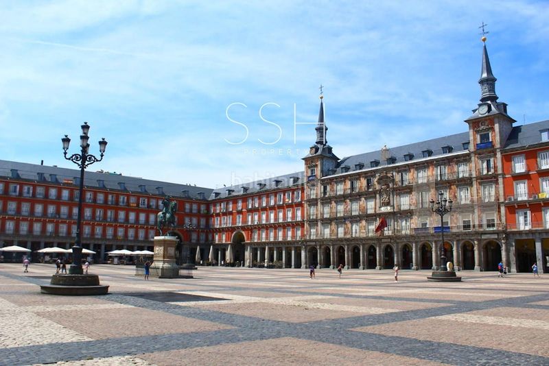 Foto ea6cfa77-ea9b-4be3-9713-74c0ee90f1d9. Edifici a Embajadores-Lavapiés Madrid