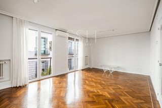 Affitto Appartamento  Luis veléz de guevara. Piso exterior en centro de madrid