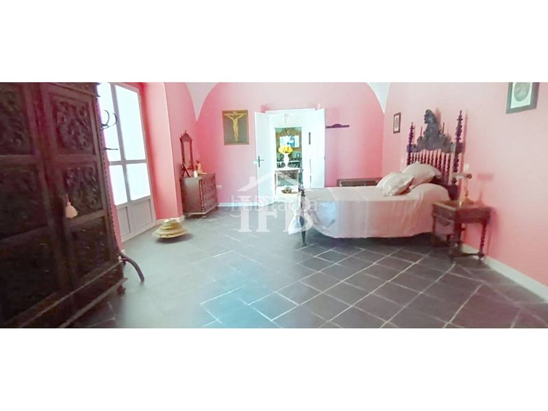 Foto 4313fc3e-2698-438f-8a30-87e62e72e843. Casa amb piscina a Herreruela