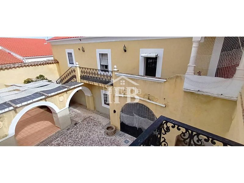 Foto 5cfdff20-25a7-49c6-9bf2-09398224c942. Casa amb piscina a Herreruela