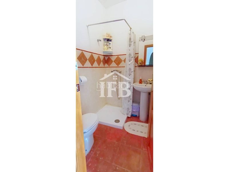 Foto 692f8dbe-dfb6-4fbf-a189-4a9bb35a116d. Casa amb piscina a Herreruela