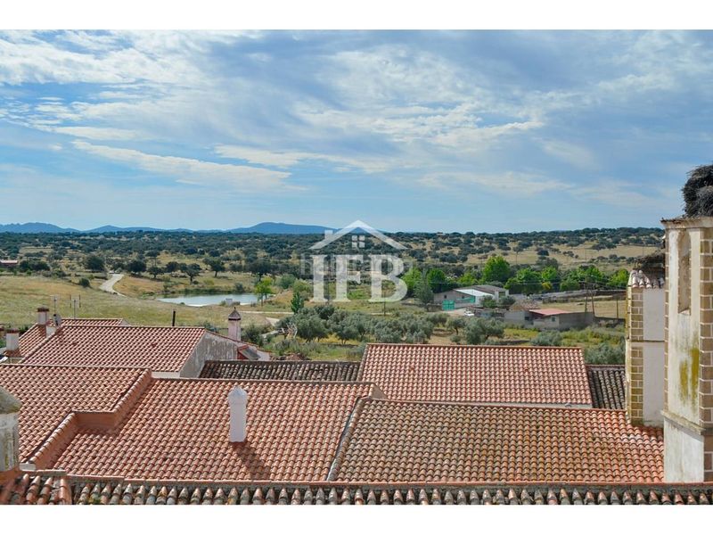 Foto 772a3ae8-3764-48d6-843d-704208f203da. Casa amb piscina a Herreruela