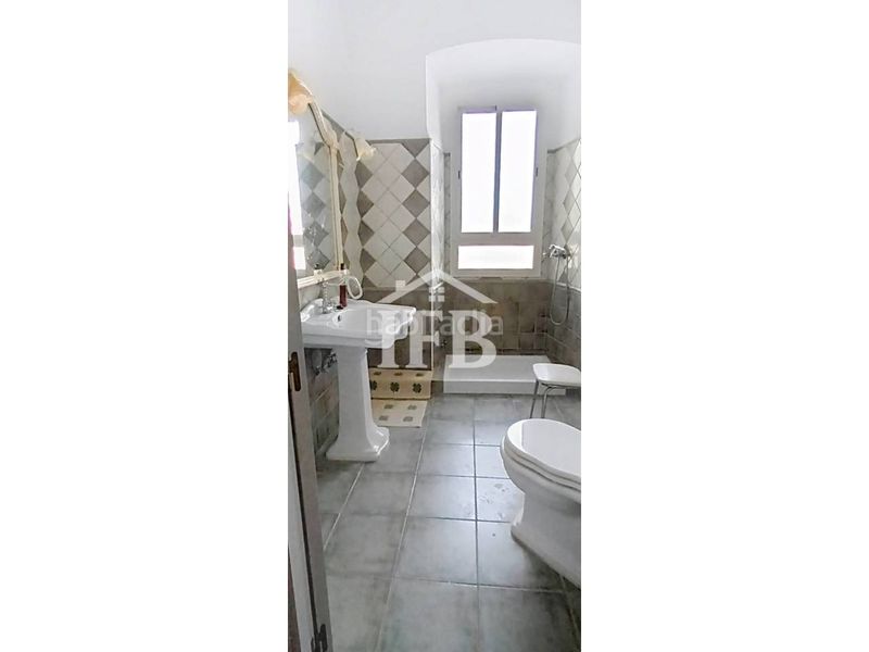 Foto bf58957e-7189-4dcd-aad5-38981fad5742. Casa amb piscina a Herreruela