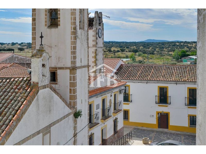 Foto d7830957-0f33-4353-814d-5c039fdf8a78. Casa amb piscina a Herreruela