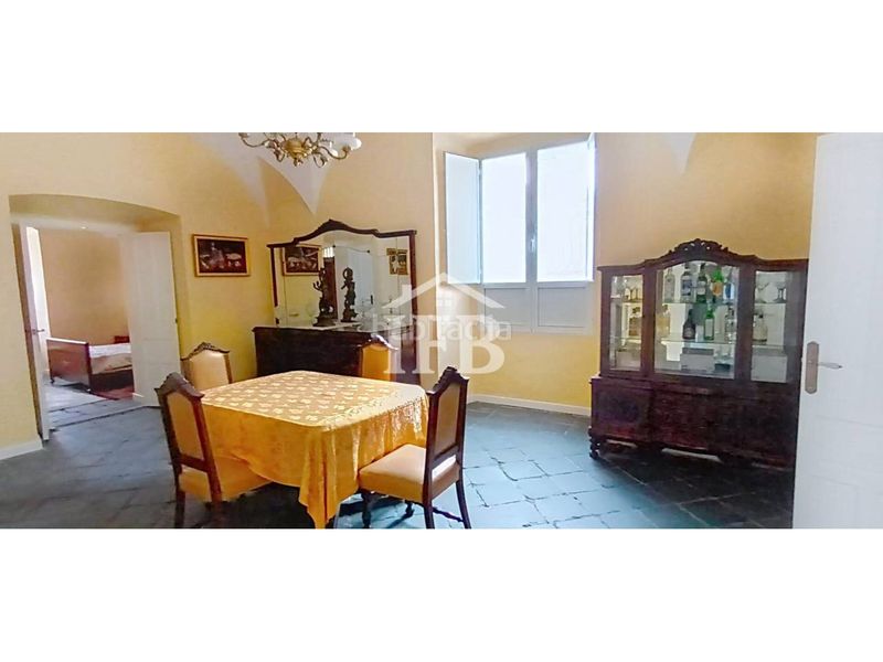 Foto f14b7cfc-bef1-44af-8a60-190160fde014. Casa amb piscina a Herreruela