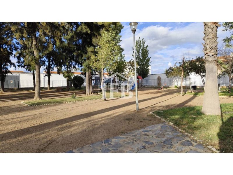 Foto 2b7dbc0f-2e45-4b6e-8d35-c3027561f3a3. Local comercial a Guadiana