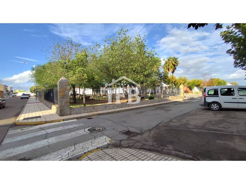 Foto 7c0923d4-bc24-4d6c-a6e2-fc810a95d565. Local comercial a Guadiana