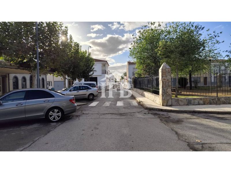 Foto cc00cb8b-ac8c-4848-9f08-0defd860a182. Local comercial a Guadiana