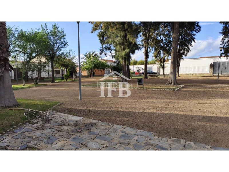 Foto f3775d2d-af6f-4a90-aa9a-877b80c39d5f. Local comercial a Guadiana