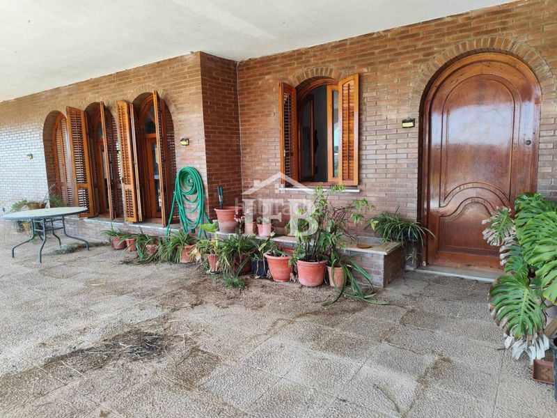 Foto 495930f6-d388-4c84-9758-7fa00ba9865a. Casa adossada amb aparcament a Carretera de Sevilla - Los Montitos Badajoz