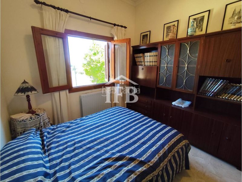 Foto b07b4122-6912-4f41-9bbc-360914a022e5. Casa adossada amb aparcament a Carretera de Sevilla - Los Montitos Badajoz