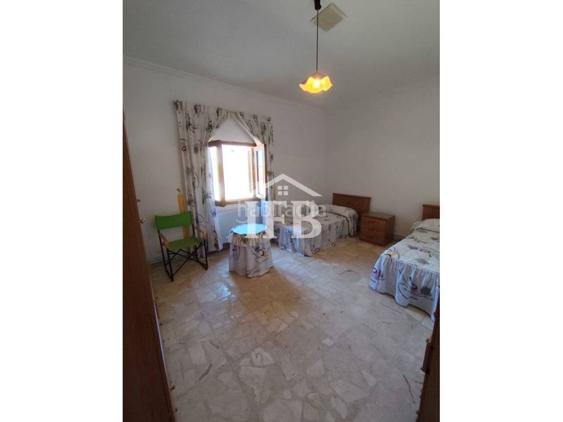 Foto ff058be9-f33e-4360-ad07-72d87f98d620. Casa adossada amb aparcament a Carretera de Sevilla - Los Montitos Badajoz