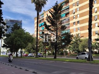 Pis en Avenida sinforiano madro�ero 26. Piso en valdepasillas junto al parque de las am�ricas