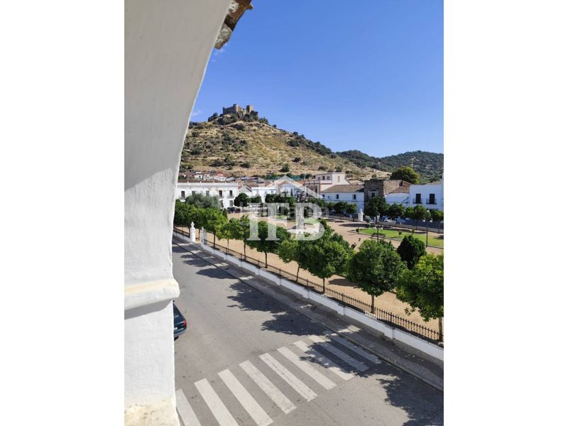 Foto 1b26a17c-7ee9-4b17-879e-3fffd2d15f09. Casa a plaza españa 12 a Burguillos del Cerro