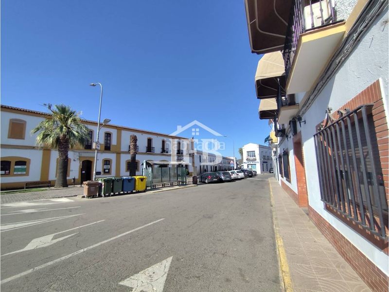 Foto b495c6f0-0982-4566-8492-c8413a1a30db. Casa a plaza españa 12 a Burguillos del Cerro