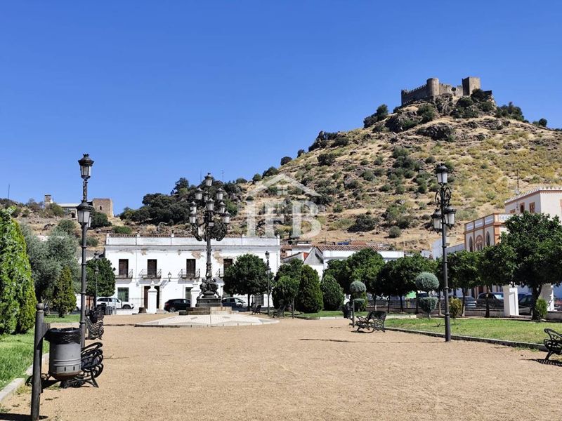 Foto bd9fed27-1374-49a1-a75a-9b465e8b3495. Casa a plaza españa 12 a Burguillos del Cerro