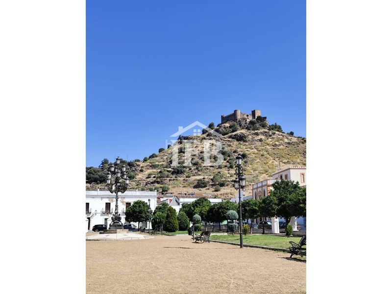 Foto e38c63b5-2d03-4a31-8d1e-b516d3570a01. Casa a plaza españa 12 a Burguillos del Cerro