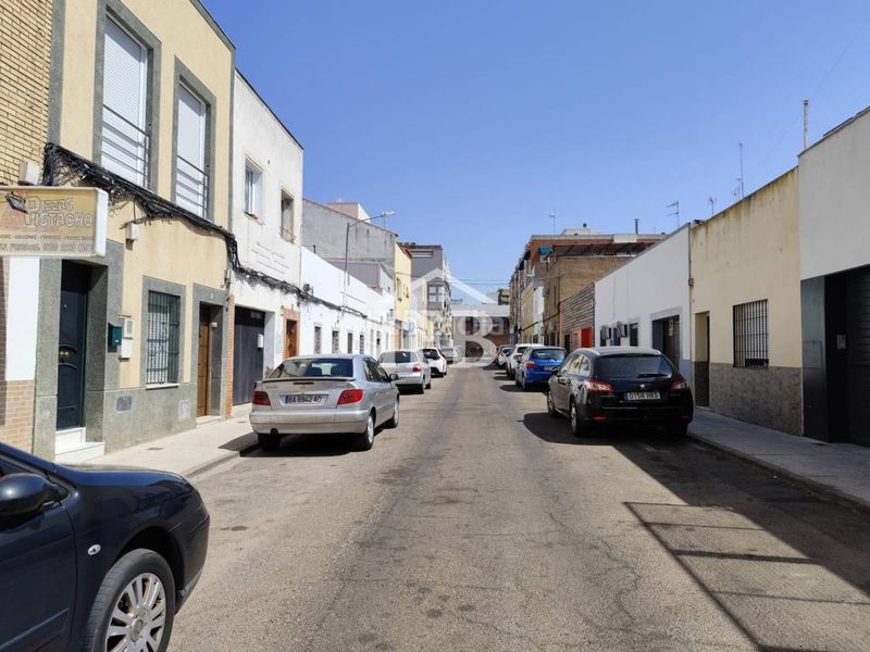 Foto 0dea2a64-0484-4380-be12-5f477727a5b2. Casa amb calefacció aparcament a Maria Auxiliadora - Barriada de Llera Badajoz