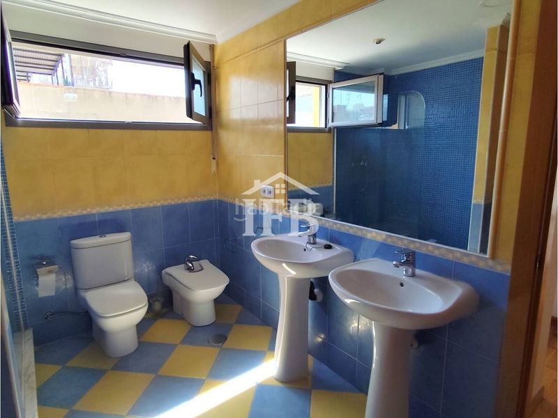 Foto 1d0bfb58-e229-4761-89ec-039eb3510359. Casa amb calefacció aparcament a Maria Auxiliadora - Barriada de Llera Badajoz