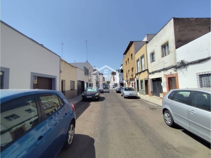 Foto 5ce8484b-a1e2-4c33-9eca-80713f31da68. Casa amb calefacció aparcament a Maria Auxiliadora - Barriada de Llera Badajoz
