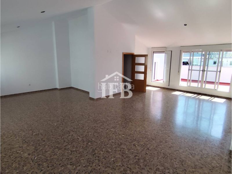 Foto 780f612f-59a6-4077-ae85-015218a81fb6. Casa amb calefacció aparcament a Maria Auxiliadora - Barriada de Llera Badajoz