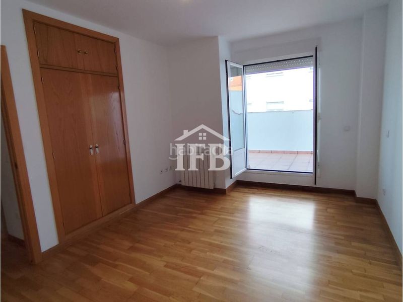 Foto bb818be2-60d2-492b-b2e6-3a323cb04d73. Casa amb calefacció aparcament a Maria Auxiliadora - Barriada de Llera Badajoz