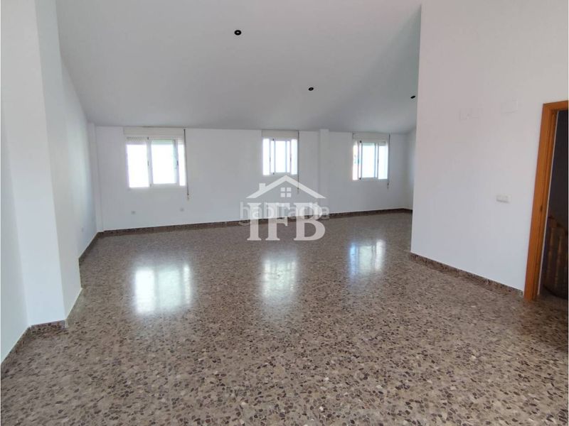 Foto dc167abf-a54b-45e3-ac3e-af8cda61c436. Casa amb calefacció aparcament a Maria Auxiliadora - Barriada de Llera Badajoz