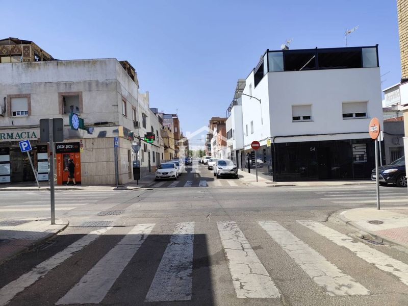 Foto e1e31013-b175-45ae-986c-64890357a434. Casa amb calefacció aparcament a Maria Auxiliadora - Barriada de Llera Badajoz