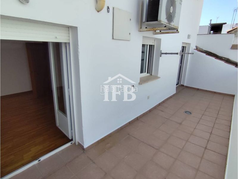 Foto efe566ed-cb37-4913-97b8-419a1365142c. Casa amb calefacció aparcament a Maria Auxiliadora - Barriada de Llera Badajoz