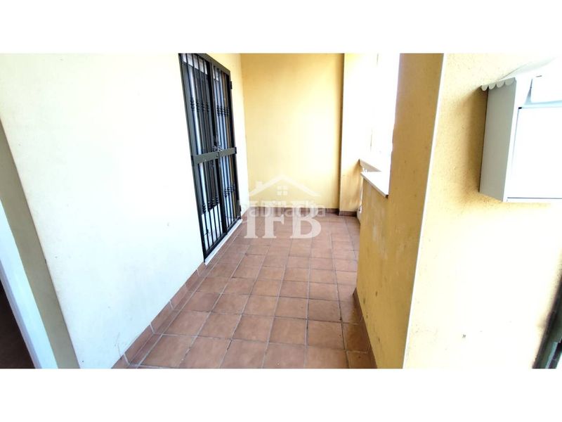 Foto 47d82410-c11e-45a8-b362-63bcfaeb8f4f. Casa aparellada amb calefacció aparcament a Carretera de Sevilla - Los Montitos Badajoz