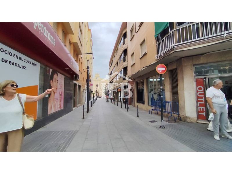 Foto f227abbb-82e2-4fe7-8e6f-3f047773cdaf. Edifici a Casco Antiguo Badajoz