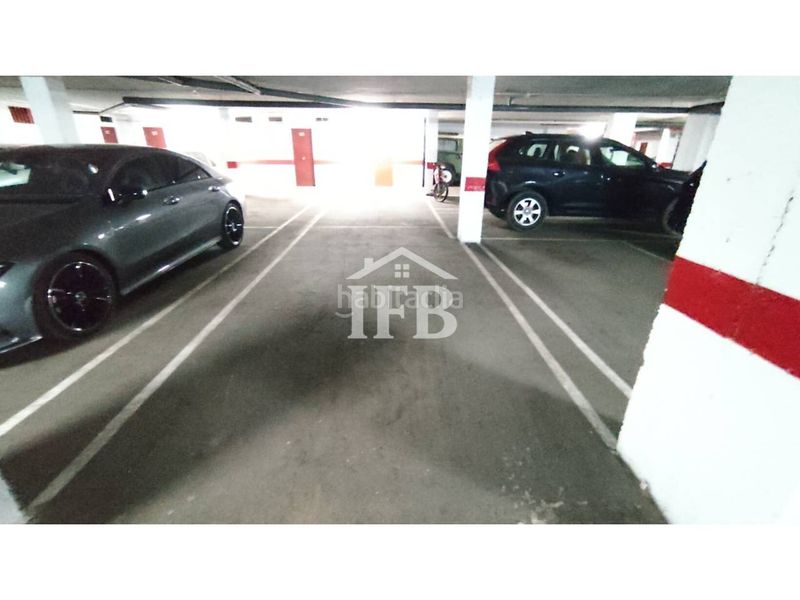 Foto 1361a44e-1b3a-42cc-8d6f-39a0f75cb1db. Rent car parking in calle vicente delgado algaba 98 in Badajoz
