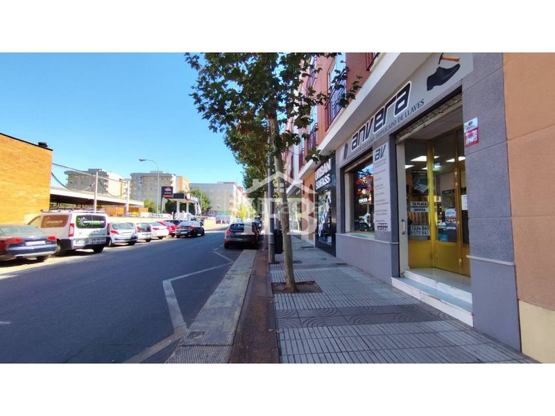 Foto c23adf21-3e46-455e-bca7-49770c234956. Rent car parking in calle vicente delgado algaba 98 in Badajoz