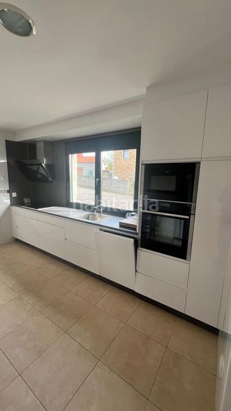 Foto e7aa5415-a25c-4b02-8f9d-e5d125a56ce1. Chalet venta chalet en lorbé en Dexo - Lorbé Oleiros