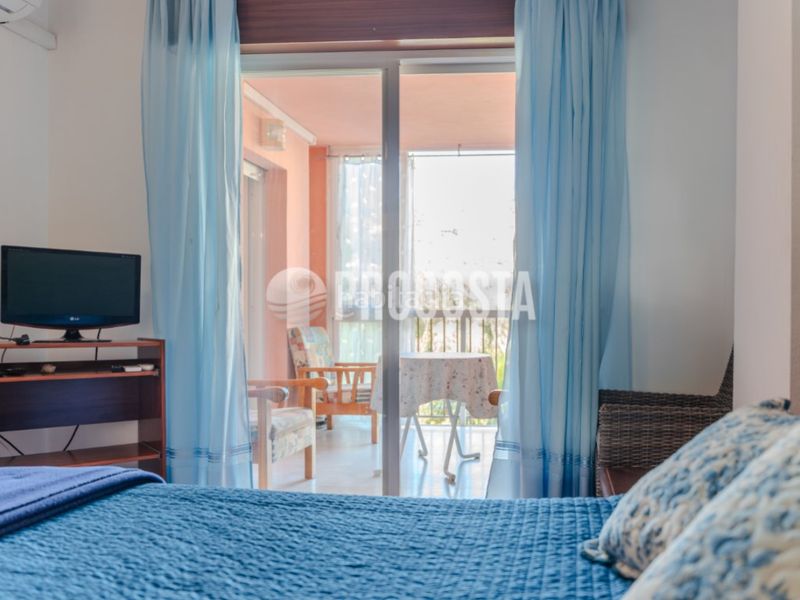 Foto 01b81b1e-5175-4986-95b8-8854a75a0a8f. Pis amb aparcament a Almuñecar centro Almuñécar