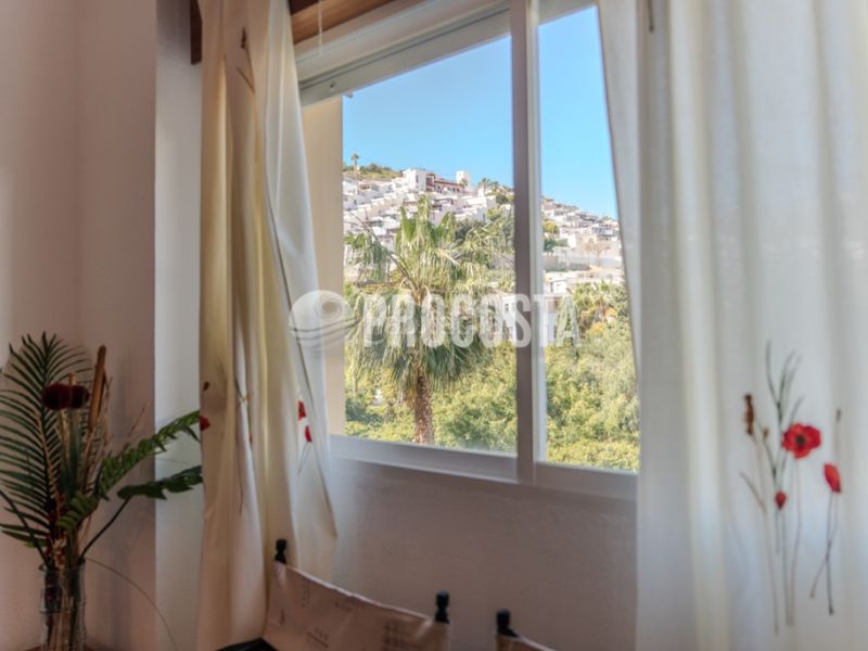 Foto 5aeae299-a04e-4fe4-a6f7-a797c3e7a174. Pis amb aparcament a Almuñecar centro Almuñécar